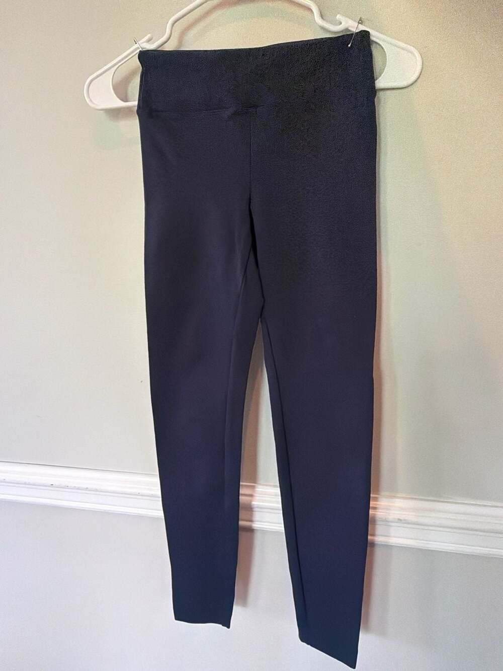Koral Women's Lustrous High-Rise Leggings in Navy Snakeskin Jacquard  xs